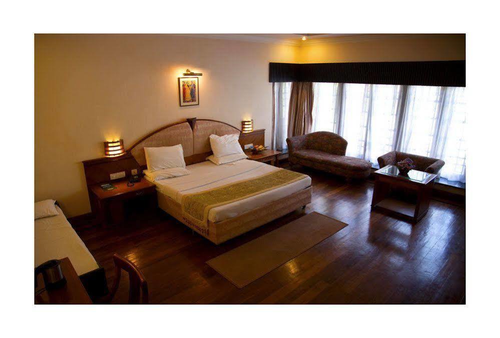 Ktdc Aranya Nivas Thekkady Hotel Kumily Exterior photo