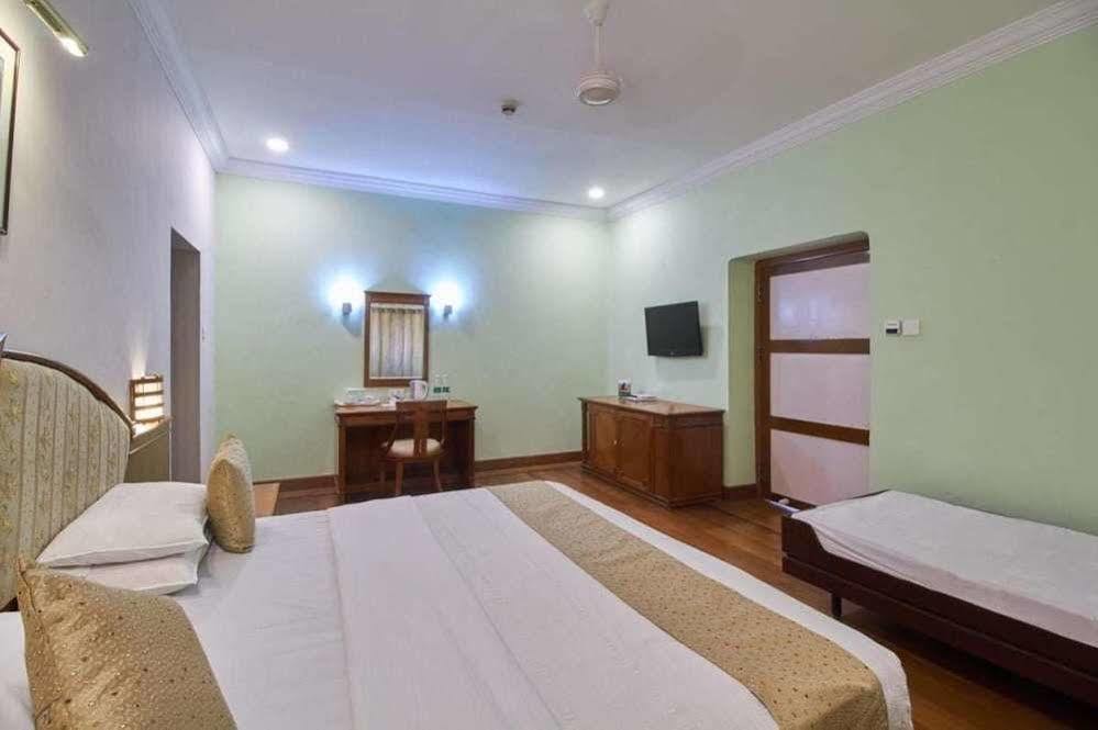 Ktdc Aranya Nivas Thekkady Hotel Kumily Exterior photo