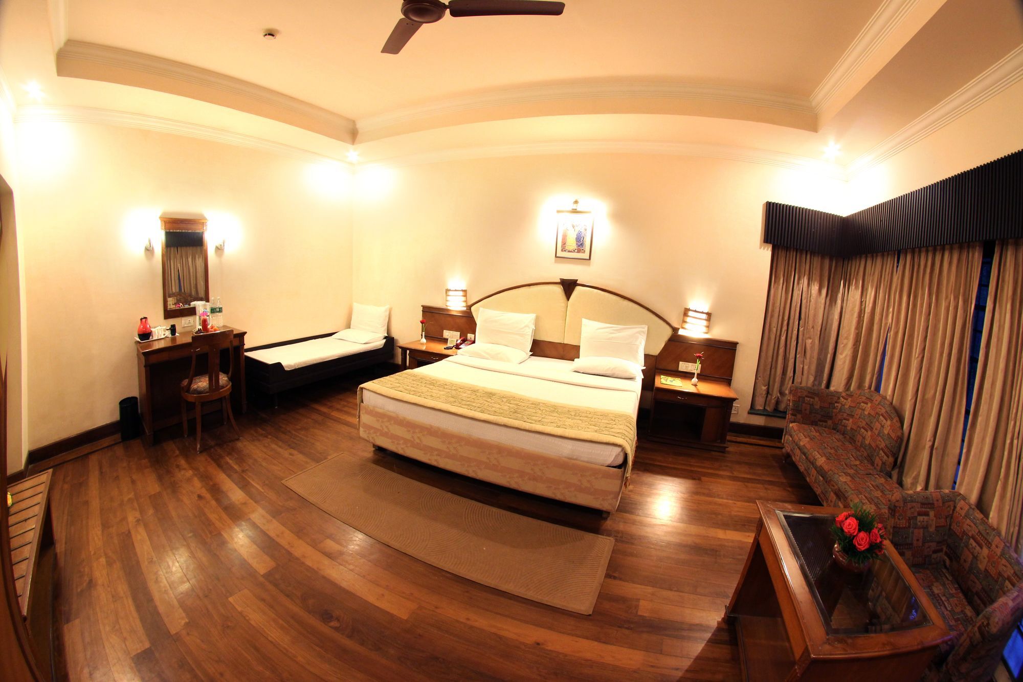 Ktdc Aranya Nivas Thekkady Hotel Kumily Exterior photo