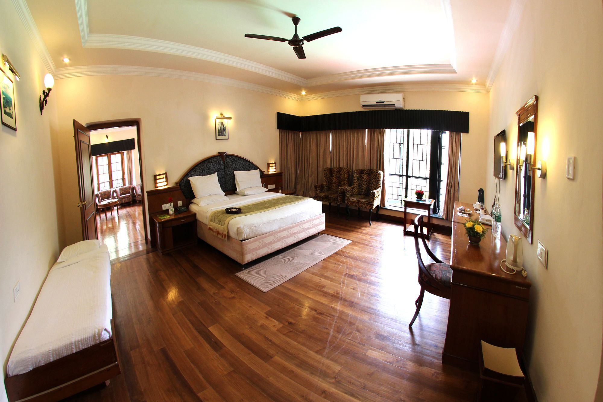 Ktdc Aranya Nivas Thekkady Hotel Kumily Exterior photo